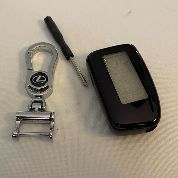 Lexus logo Key Fob Keychain in Silver with Logo & Fob Case Cover in Black NWT - Picture 2 of 4